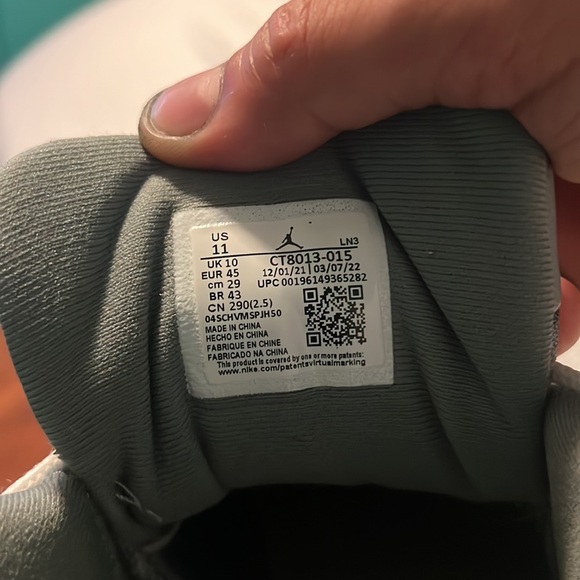 Retro authentic Jordan’s size 11 - Picture 6 of 7